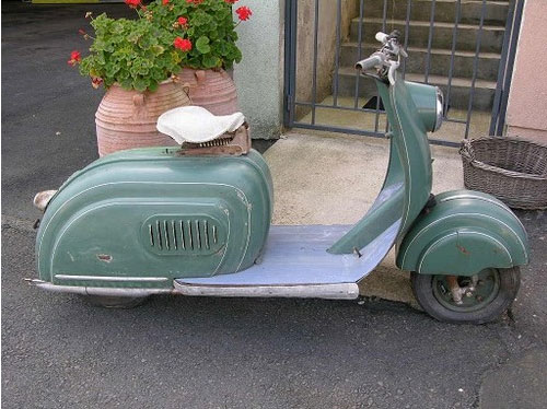 Vintage scooter being auctioned on eBay