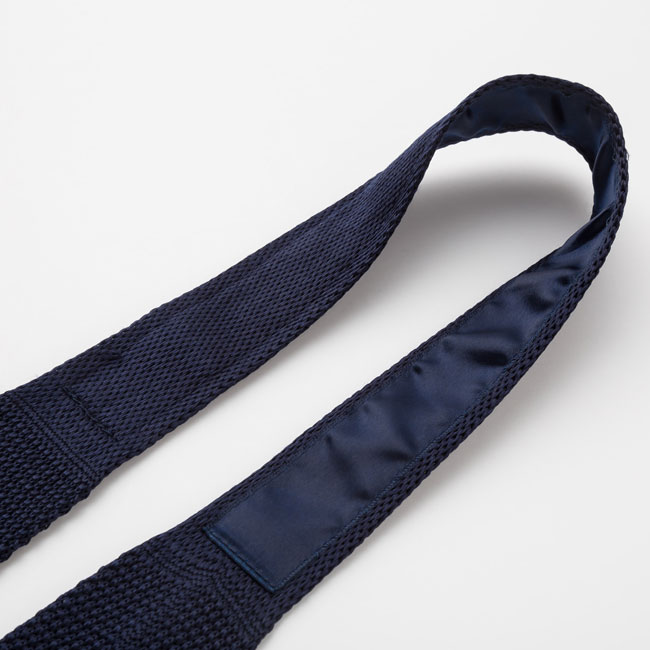 Silk knitted ties at Uniqlo now available