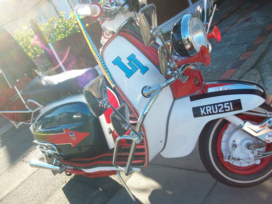 Quadrophenia replica Lambretta Li 125 scooter signed by Phil Daniels