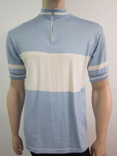 Affordable vintage cycling tops by 3M Caverni