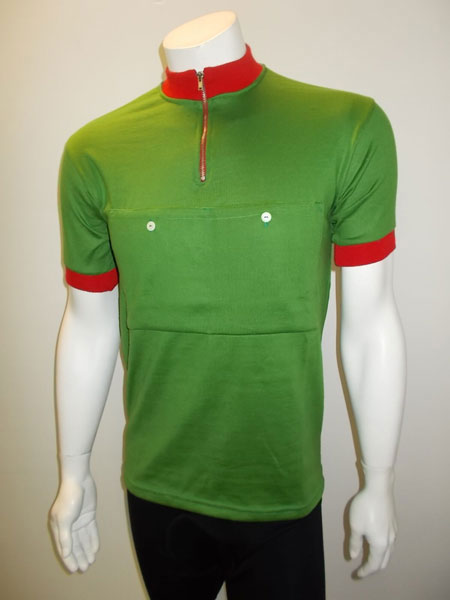 Affordable vintage cycling tops by 3M Caverni