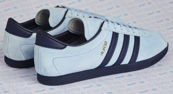 sky blue adidas trainers