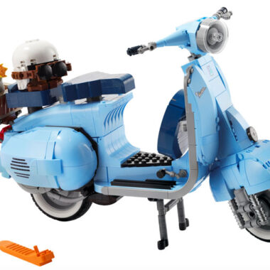 1960s Vespa 125 Lego set now available